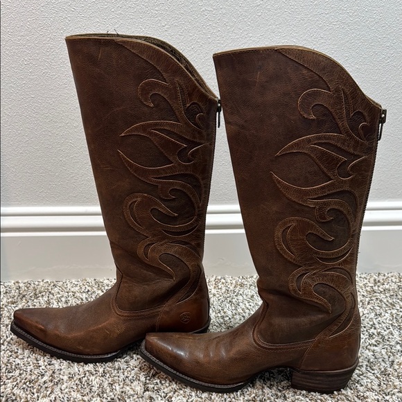 Ariat Genuine Leather Cowboy Boots - Picture 13 of 16